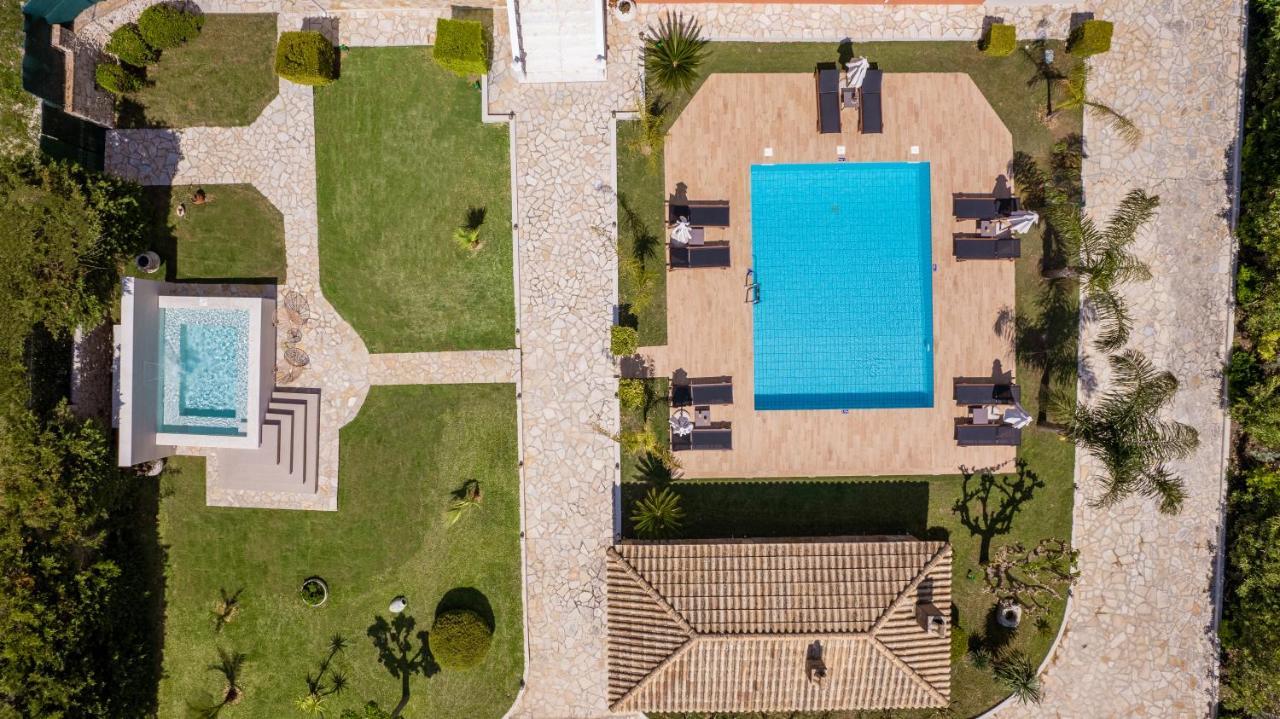 Amalthia Villa Mouzákion