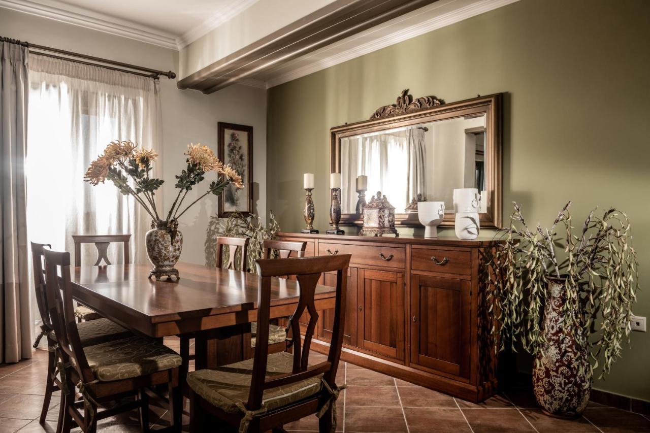 Amalthia Villa Mouzákion